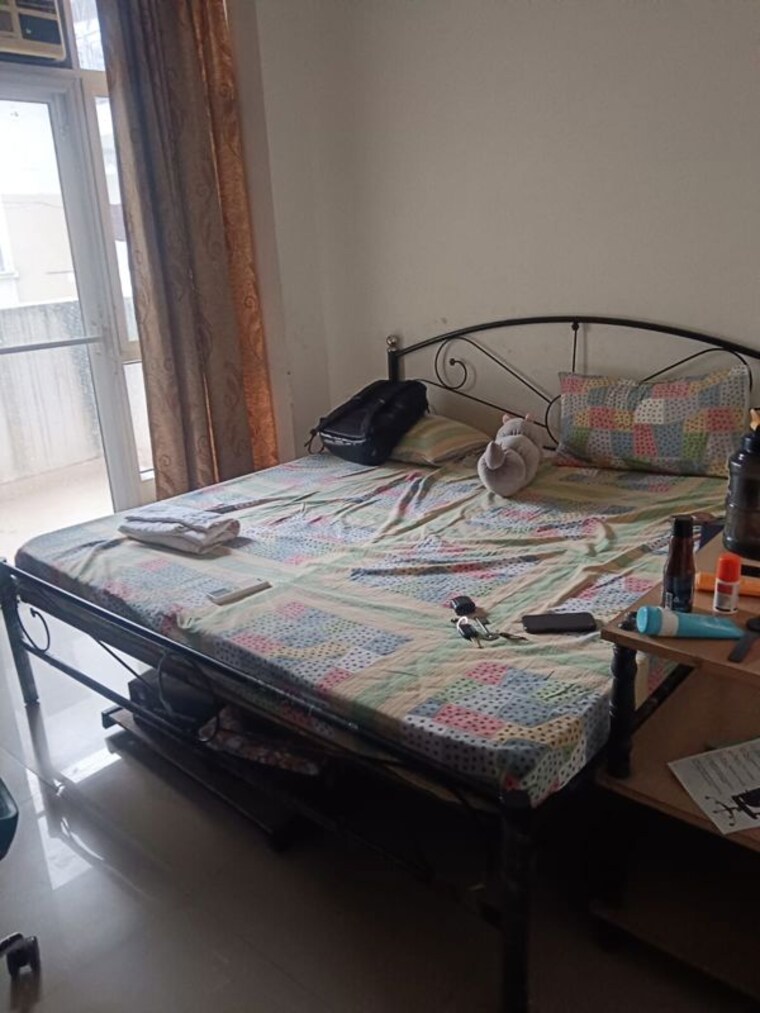 Bedroom, sector 49 2 Bedroom 200 Sq.Mt. Villa In Sector 49 Noida 10701921