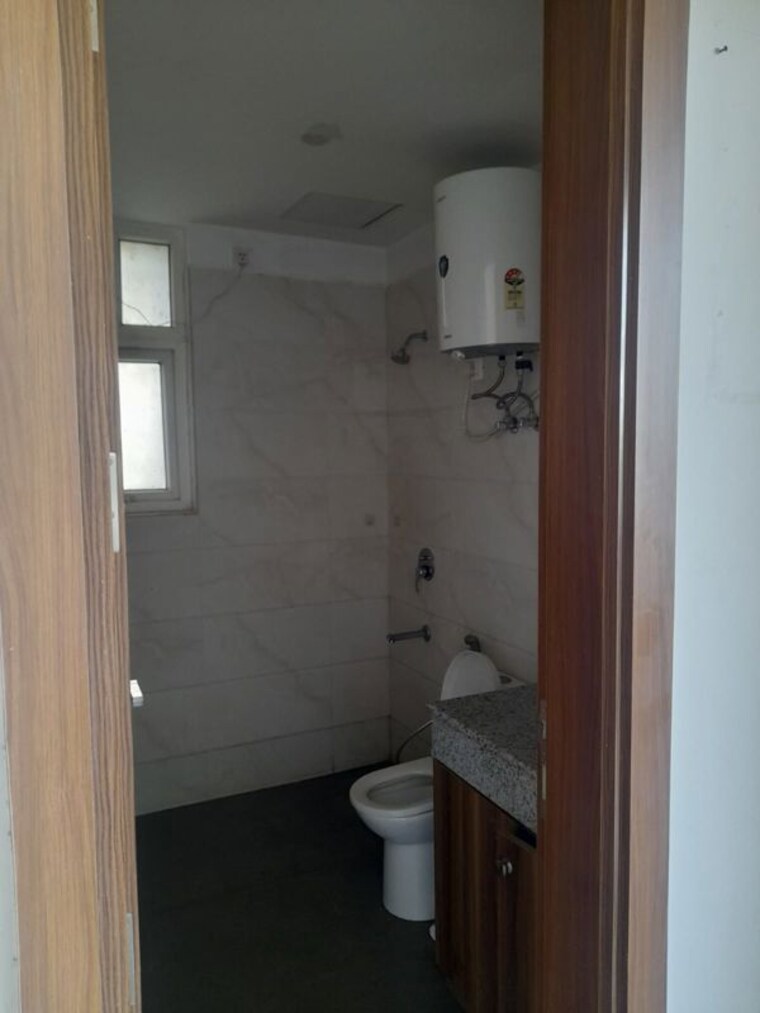 Bathroom, capital-residency-360 3 Bedroom 1900 Sq.Ft. Apartment In Sector 70a Gurgaon 10701926