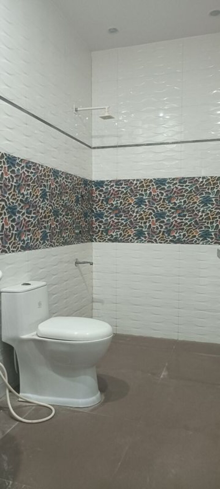 Bathroom, sector 49 5 Bedroom 200 Sq.Mt. Villa In Sector 49 Noida 10701927