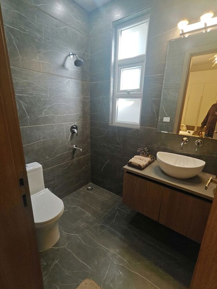Bathroom, sector 23a 2 Bedroom 1200 Sq.Ft. Builder Floor In Sector 23a Gurgaon 10701923