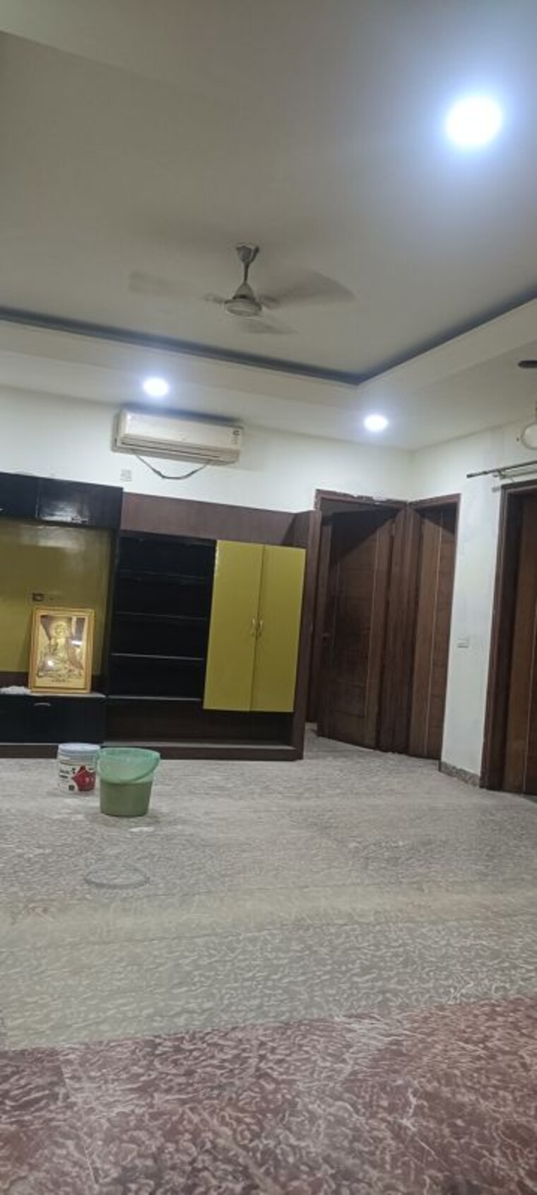 Room, sector 52 6+ Bedroom 450 Sq.Yd. Villa In Sector 52 Noida 10701929