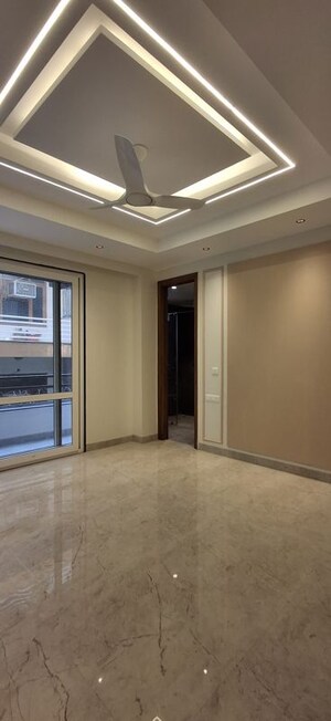 Room in 3 BHK Builder Floor at Sector 46 – for Sale