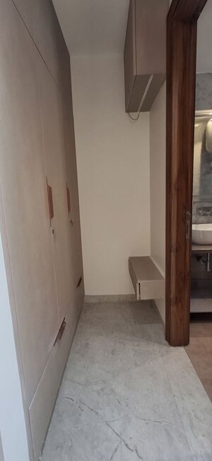 Building Lobby in 3 BHK Builder Floor at Sector 46 – for Sale