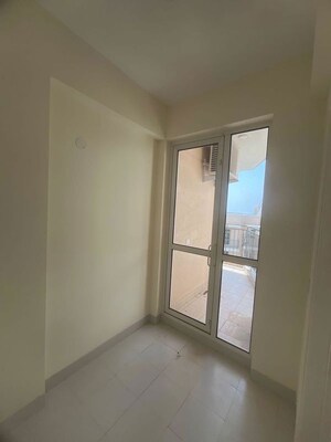 Room in 3 BHK Builder Floor at Sector 22 – for Rent