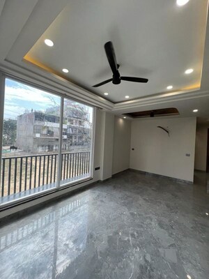 Bedroom in 3 BHK Builder Floor at Sector 57 – for Rent