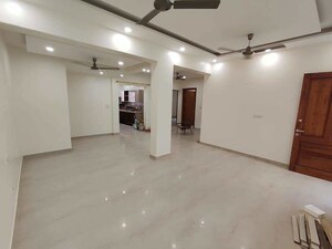 Room in 3 BHK Builder Floor at Kalkaji – for Rent