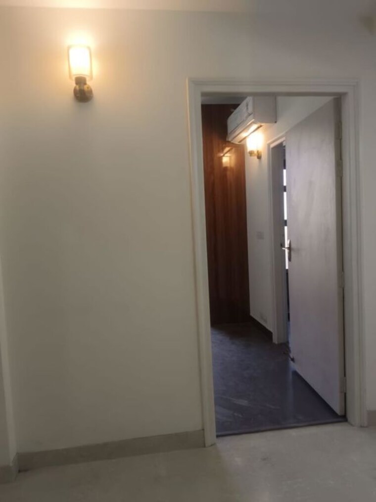 Room, sector 22 3 Bedroom 1600 Sq.Ft. Builder Floor In Sector 22 Gurgaon 10701965