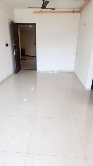 Room in 2 BHK Apartment at Tridhaatu Morya, Chembur – for Rent