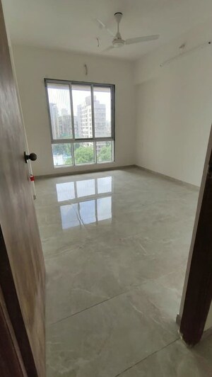 Room in 4 BHK Apartment at Arihant Balaji Pride, Chembur – for Rent
