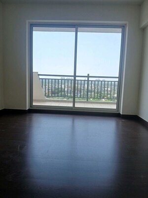 Room in 3 BHK Builder Floor at Sector 23a – for Rent