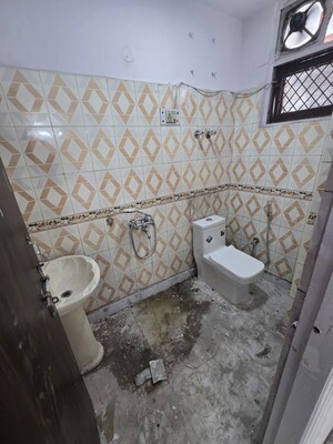 Washroom in 1 BHK Builder Floor at Chattarpur – for Sale