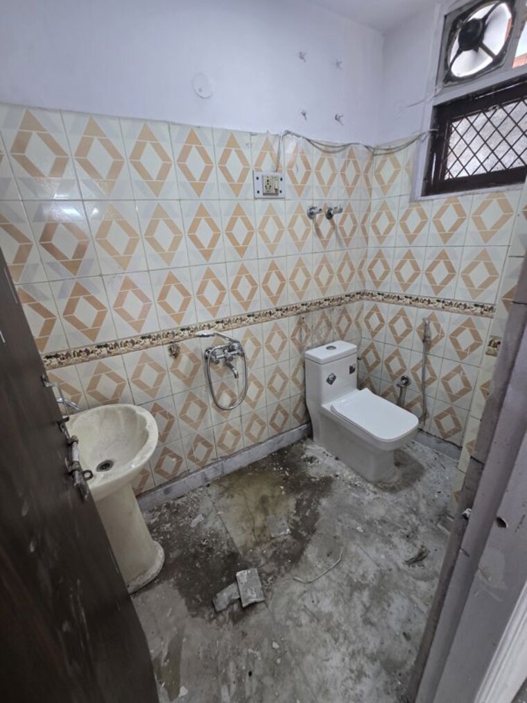 Washroom, chattarpur 1 Bedroom 450 Sq.Ft. Builder Floor In Chattarpur Delhi 10701987