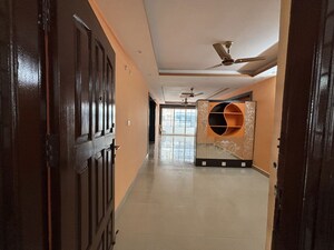 Room in 3 BHK Apartment at SMR Vinay Fountainhead, Hafeezpet – for Rent