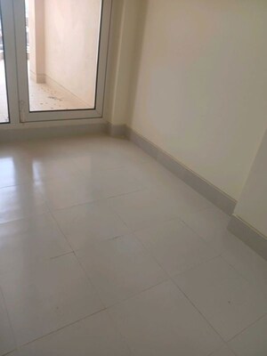 Room in 3 BHK Builder Floor at Sector 22 – for Rent