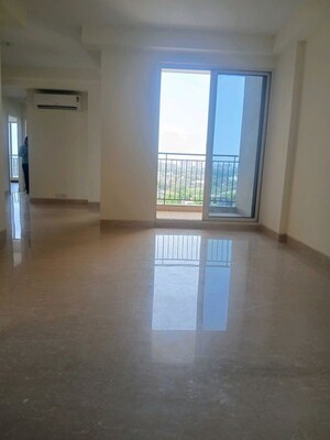 Room in 3 BHK Builder Floor at Sector 22 – for Rent