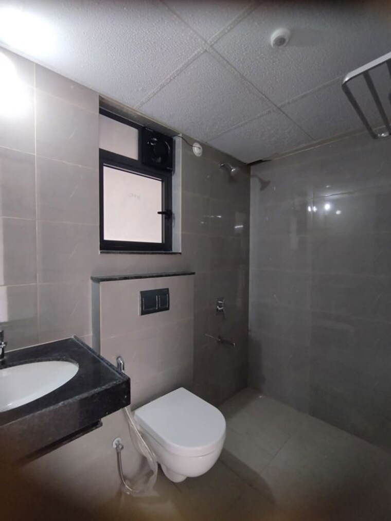 Bathroom, shapoorji-pallonji-sensorium 2 Bedroom 789 Sq.Ft. Apartment In Hinjewadi Pune 10702010