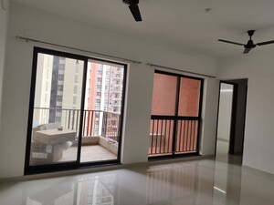 Room in 2 BHK Apartment at Shapoorji Pallonji Sensorium, Hinjewadi – for Rent