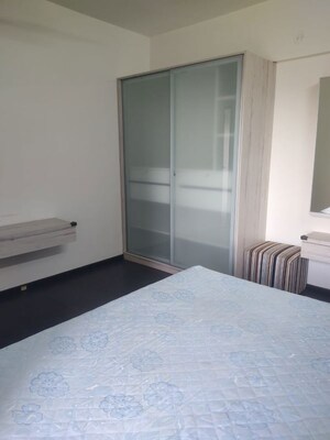 Room in 3.5 BHK Apartment at Goel Ganga Acropolis, Baner – for Sale