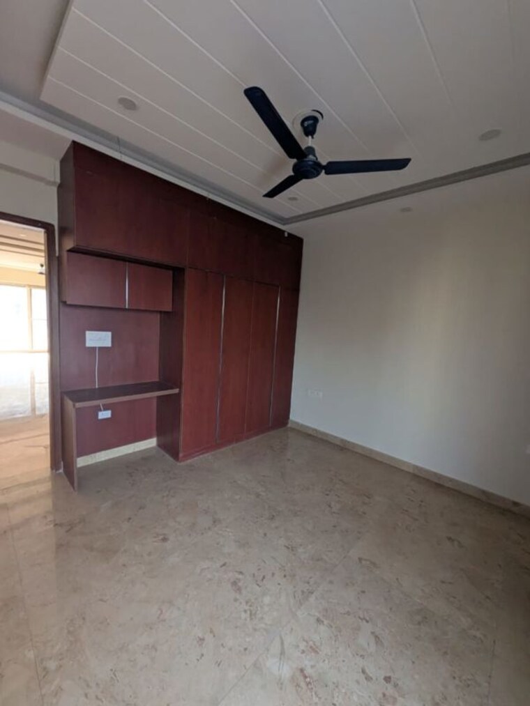 Room, uppal-southend 3 Bedroom 2000 Sq.Ft. Apartment In Sector 49 Gurgaon 10702037