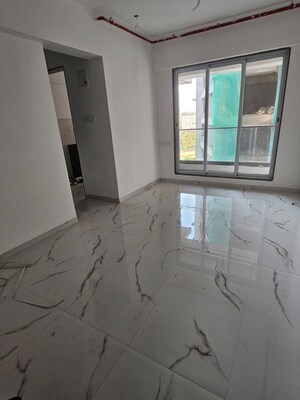 Room in 1 BHK Apartment at Rockline The Meridian Towers, Ghatkopar West – for Rent