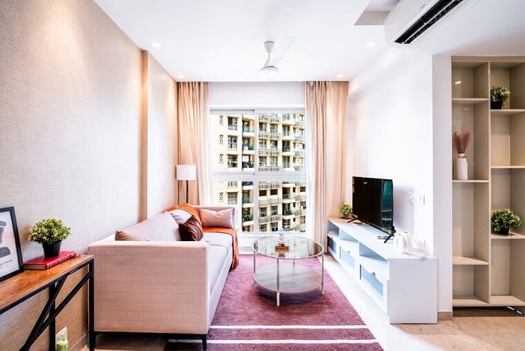 Living Room, hiranandani-regent-hill 1 Bedroom 379 Sq.Ft. Apartment In Powai Mumbai 10702052