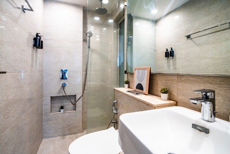 Bathroom, hiranandani-regent-hill 1 Bedroom 379 Sq.Ft. Apartment In Powai Mumbai 10702052