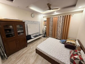 Bedroom in 3 BHK Builder Floor at Sector 23 – for Rent