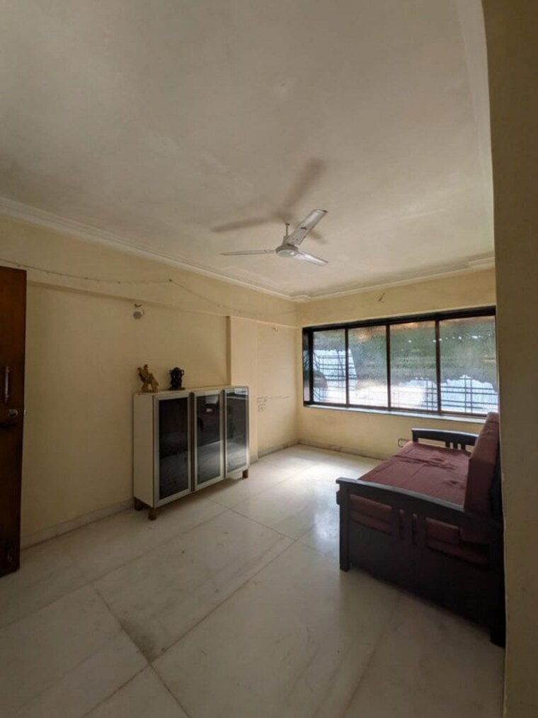 Room, santacruz west 1 Bedroom 500 Sq.Ft. Apartment In Santacruz West Mumbai 10701829