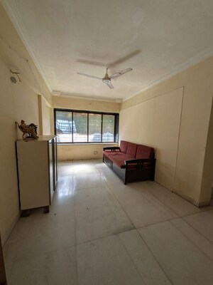 1 BHK Apartment For Rent in Santacruz West