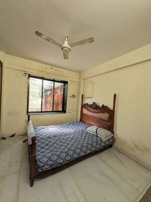 Bedroom in 1 BHK Apartment at Santacruz West – for Rent