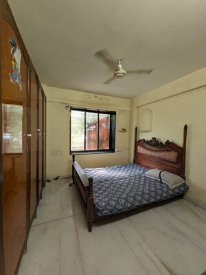 Bedroom in 1 BHK Apartment at Santacruz West – for Rent
