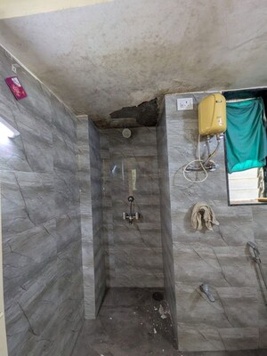 Bathroom in 1 BHK Apartment at Santacruz West – for Rent