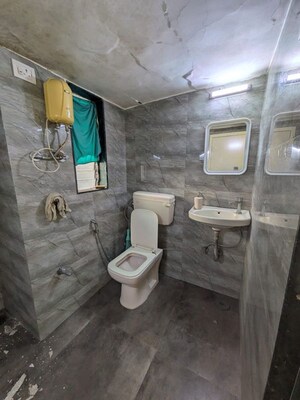 Bathroom in 1 BHK Apartment at Santacruz West – for Rent