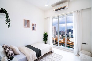 Living Room in 2.5 BHK Apartment at Ekta Tripolis, Goregaon West – for Sale