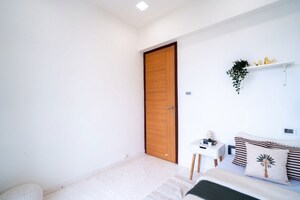 Room in 2.5 BHK Apartment at Ekta Tripolis, Goregaon West – for Sale