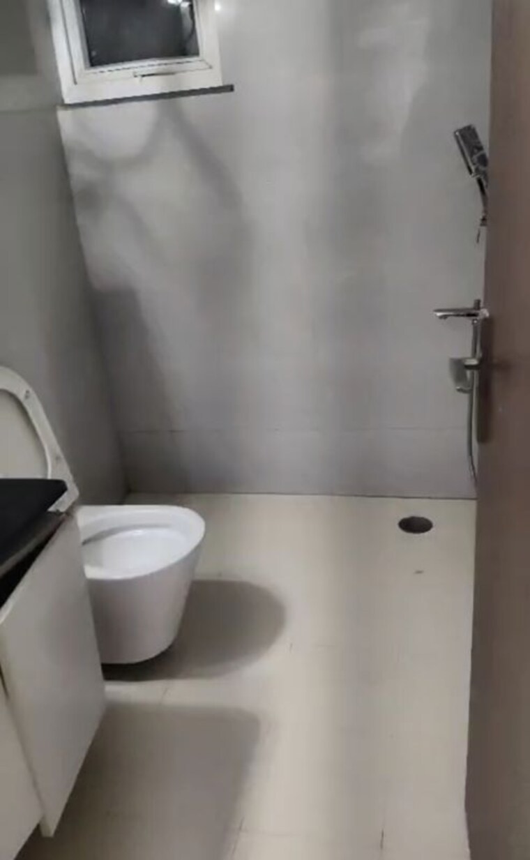 Attached Bathroom, bptp-the-pedestal 3 Bedroom 1674 Sq.Ft. Apartment In Sector 70a Gurgaon 10702101