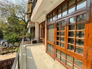 Balcony in 3 BHK Builder Floor at Green Park – for Rent