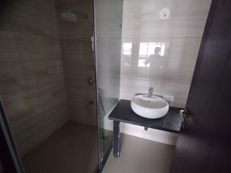 Bathroom, kunal-the-canary 3 Bedroom 1371 Sq.Ft. Apartment In Balewadi Pune 10702094