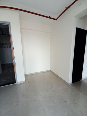 Room in 3 BHK Apartment at Dhamji Shamji Mahavir Spring Tulip Phase 1, Pokhran Road No Two – for Rent