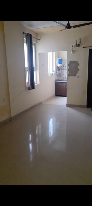 Room in 2 BHK Apartment at Grah Avas Green View Heights, Raj Nagar Extension – for Rent