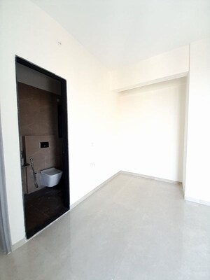 Room in 3 BHK Apartment at Dhamji Shamji Mahavir Spring Tulip Phase 1, Pokhran Road No Two – for Rent
