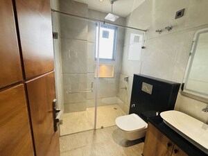 Team Area in 3 BHK Builder Floor at Sector 23 – for Rent