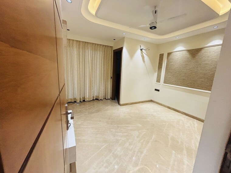 Room, sector 23 3 Bedroom 1600 Sq.Ft. Builder Floor In Sector 23 Gurgaon 10702114