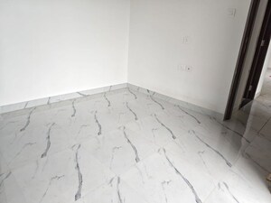 Room in 3 BHK Apartment at Dhamji Shamji Mahavir Spring Tulip Phase 1, Pokhran Road No Two – for Rent