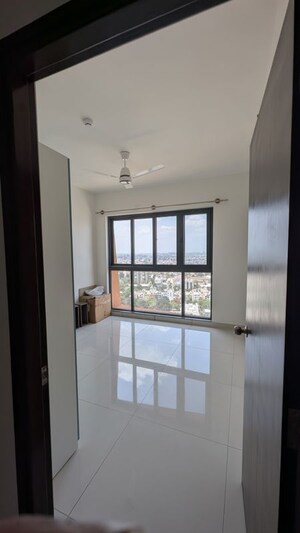 Room in 3 BHK Apartment at Purva Atmosphere, Thanisandra Main Road – for Rent