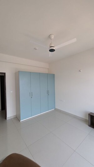 Room in 3 BHK Apartment at Purva Atmosphere, Thanisandra Main Road – for Rent