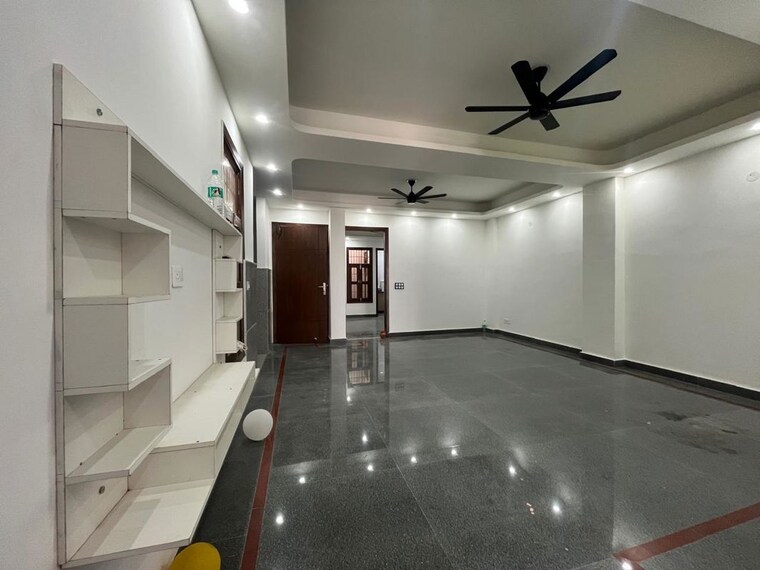 Kitchen, freedom fighters enclave 3 Bedroom 1850 Sq.Ft. Apartment In Freedom Fighters Enclave Delhi 10702144