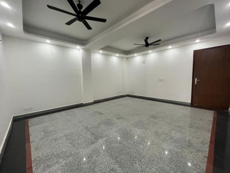 Room, freedom fighters enclave 3 Bedroom 1850 Sq.Ft. Apartment In Freedom Fighters Enclave Delhi 10702144
