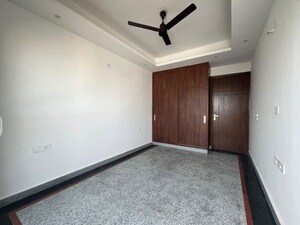 Room in 3 BHK Apartment at Freedom Fighters Enclave – for Rent