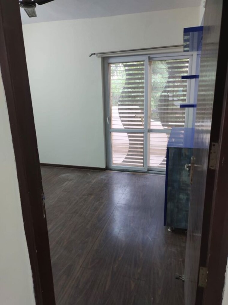 Room, bptp-park-81 3.5 Bedroom 275 Sq.Yd. Apartment In Sector 81 Faridabad 10702111